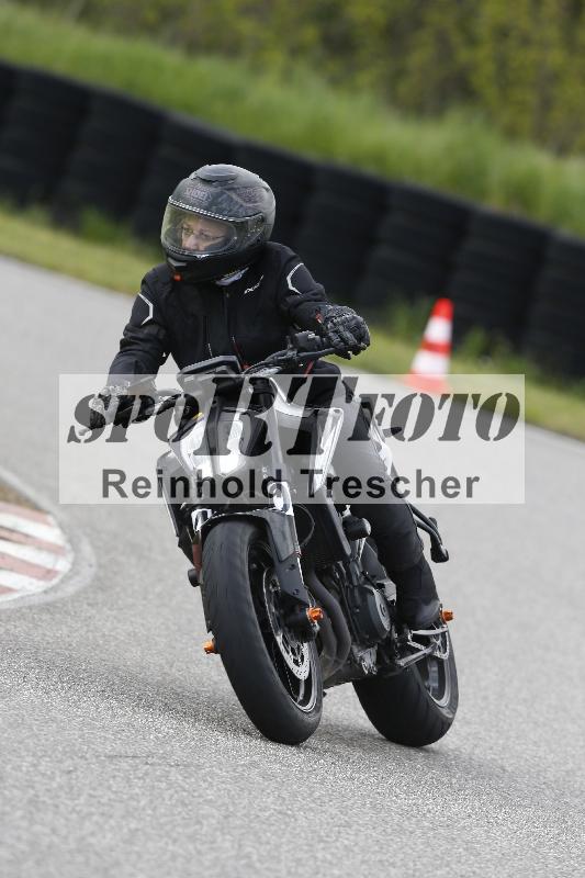 Archiv-2025/09 22.04.2025 Cornu Master School ADR/rot-rouge/40